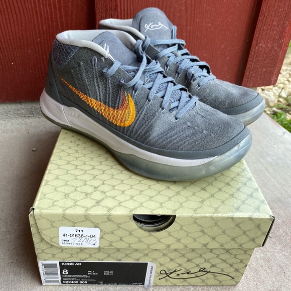 kobe ad grey snakeskin